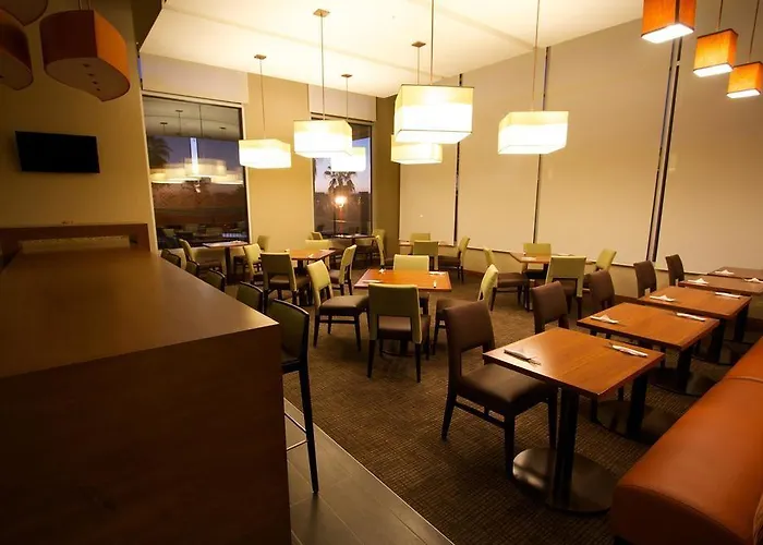 Hyatt Place Cabos 3*