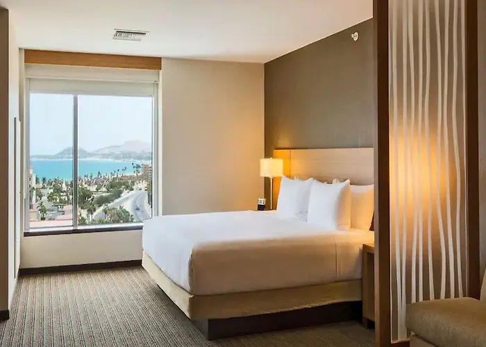 Hyatt Place Cabos 3*