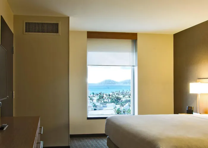 Hyatt Place Cabos Hotel