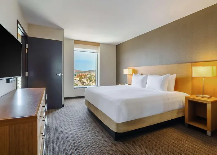 Hyatt Place Cabos 3*